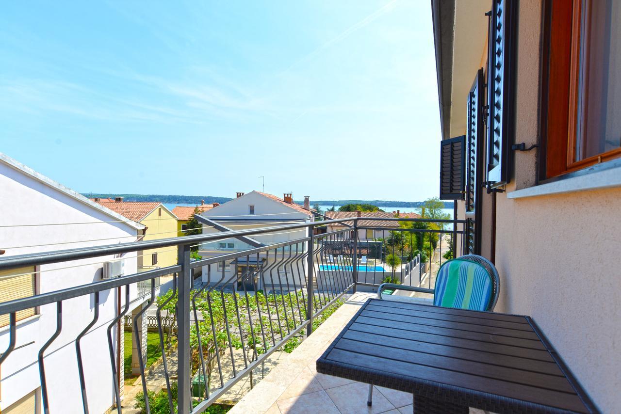 Apartment Ljiljana 1553 Novigrad  Bagian luar foto